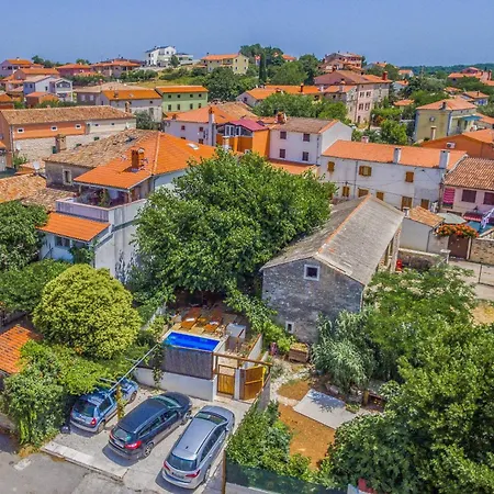 Вилла Istrian Stone House With Heated Pool *