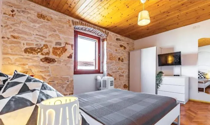 Istrian Stone House With Heated Pool Вилла *