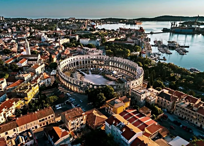 Istrian Stone House With Heated Pool *