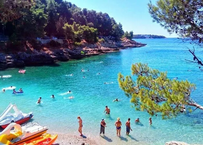 Villa Istrian Stone House With Heated Pool Pula